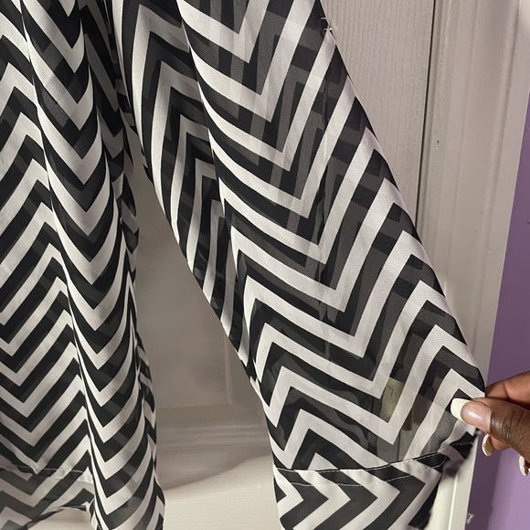 Black & White Chevron Top - Picture 5 of 8
